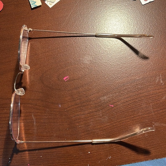 2 pair of fashion glasses. - Picture 5 of 6